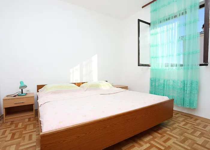 10338b * Rogoznica (Sibenik-Knin)